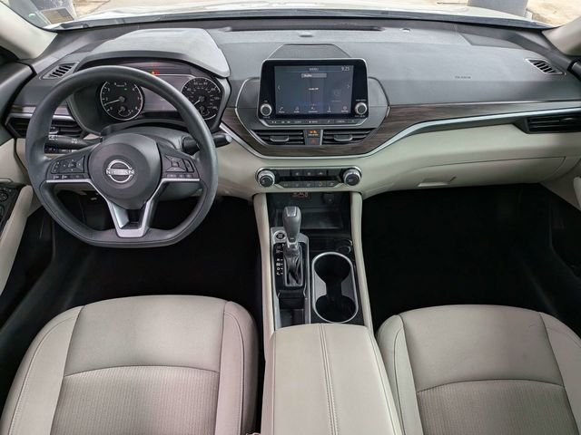Used 2023 White Nissan 2.5 SV image 11