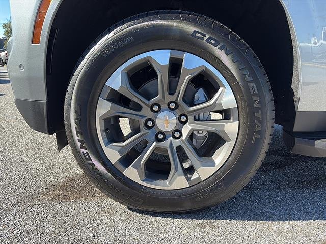 New 2027 Sterling Gray Metallic Chevrolet LS image 28