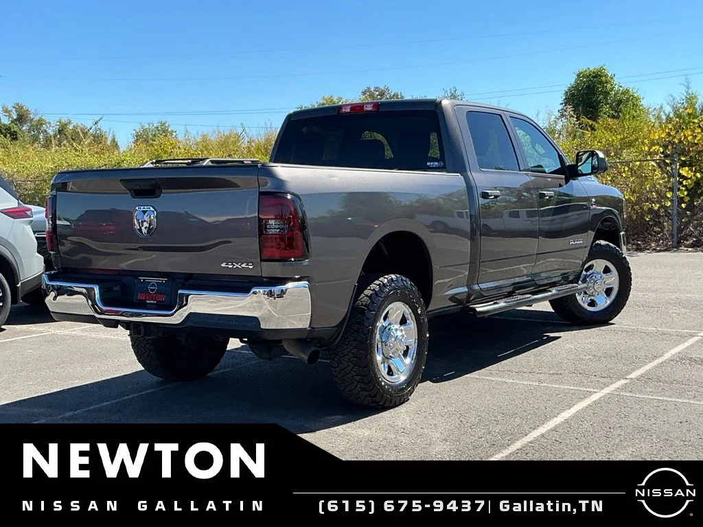Used 2020 Crystal Metallic Ram Tradesman image 28