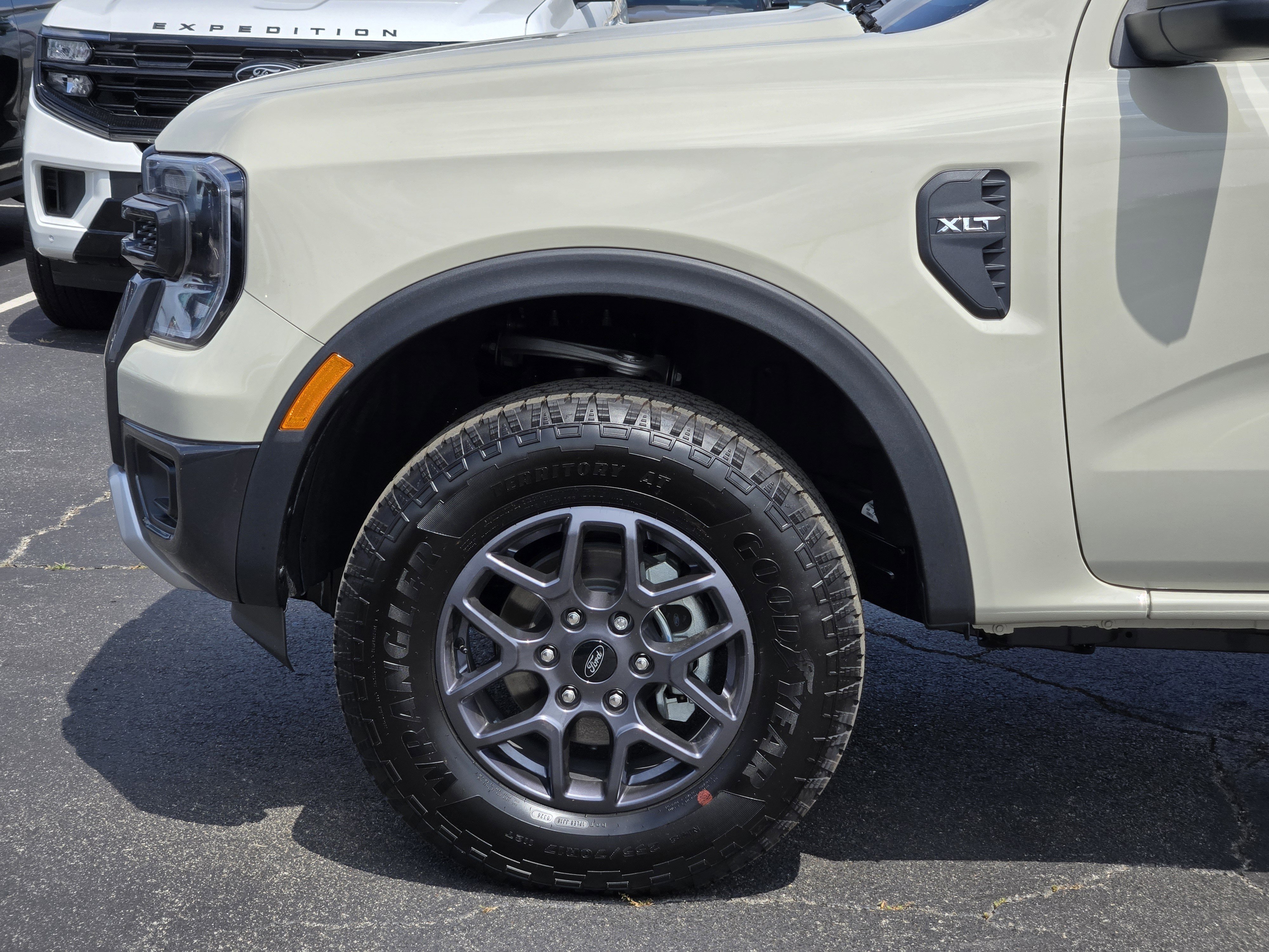 New 2026 Beige Ford XLT image 6