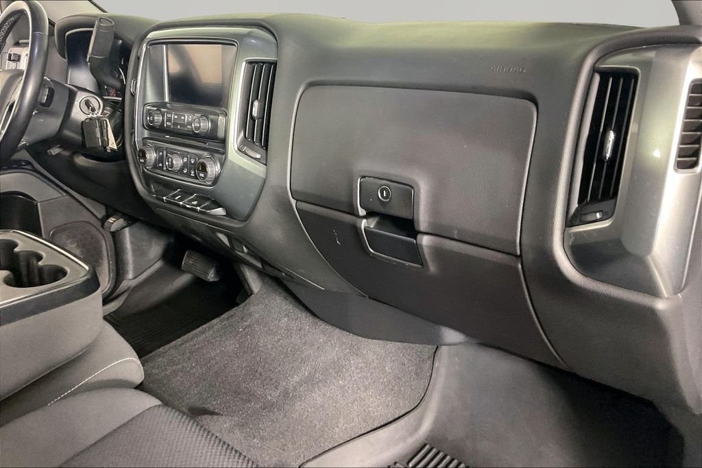 Used 2019 White Chevrolet LT image 24