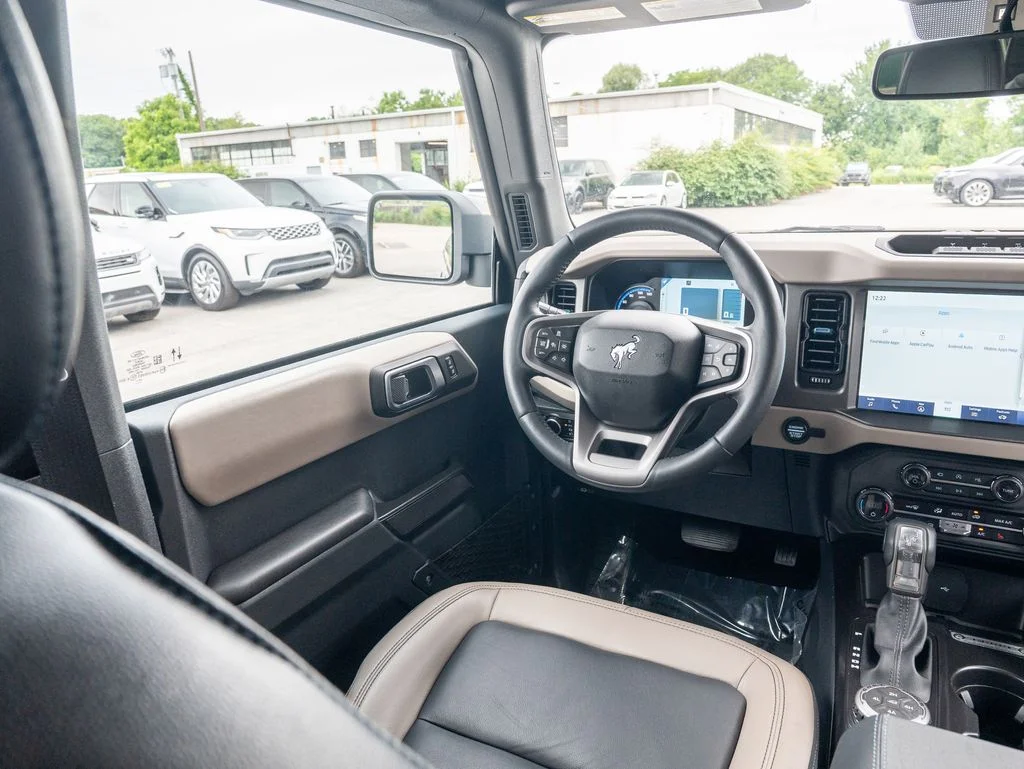 Used 2024 Gray Ford Wildtrak image 18