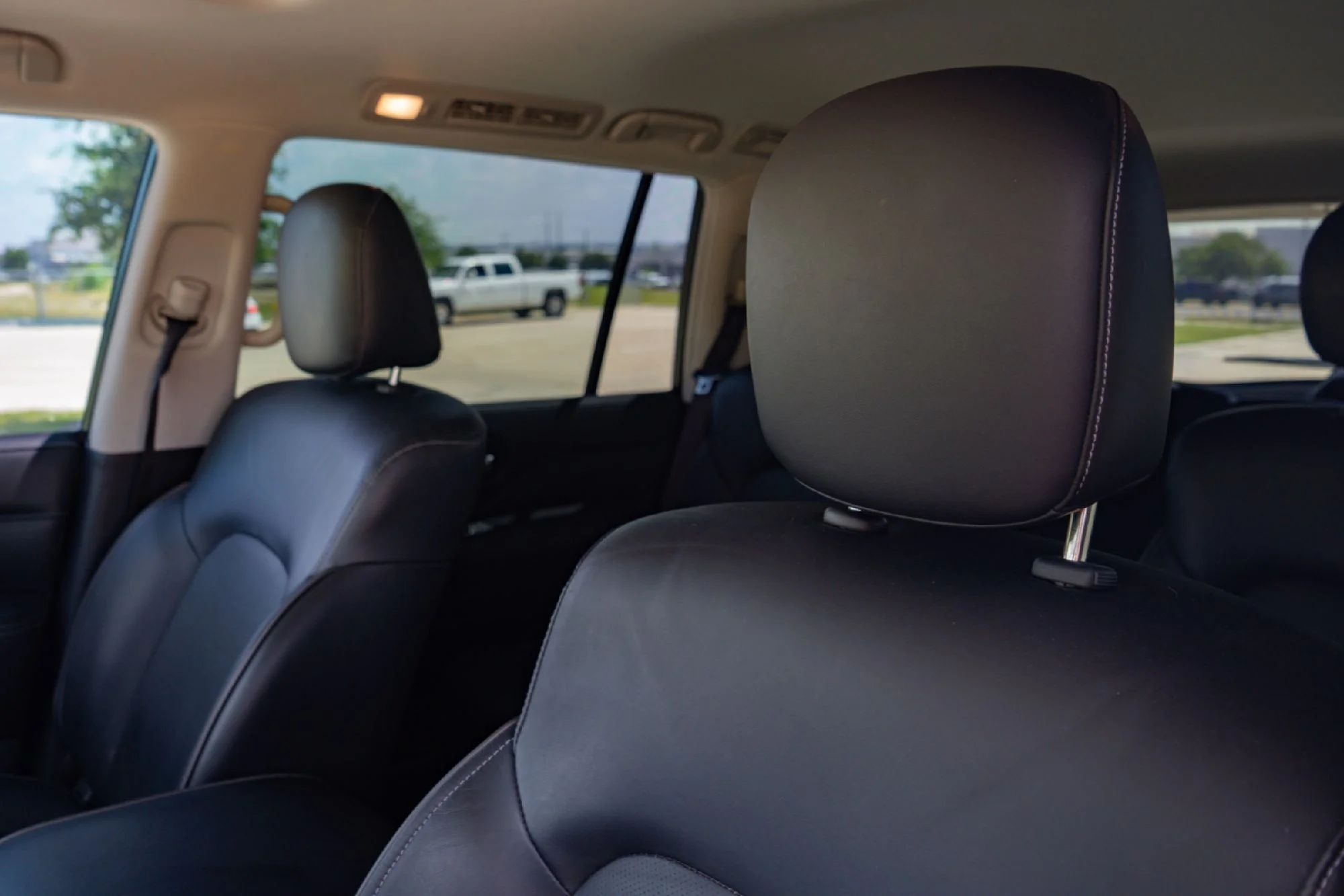 Used 2019 Silver INFINITI LUXE image 10