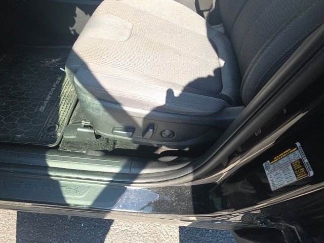 Used 2023 Black Hyundai SEL image 16