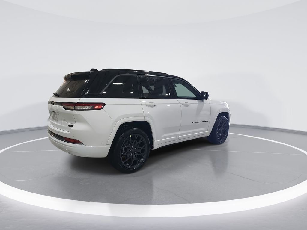 New 2026 Bright White Clear-Coat Exterior Paint Jeep Summit image 8