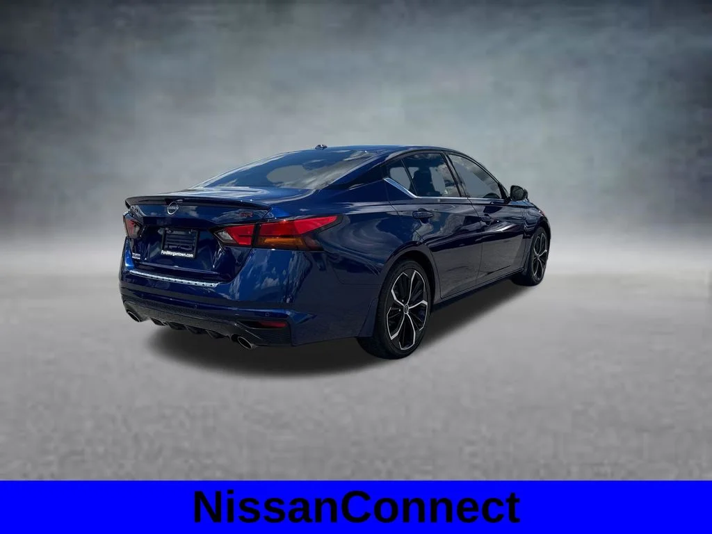 Used 2023 Deep Blue Pearl Nissan 2.5 SR image 5