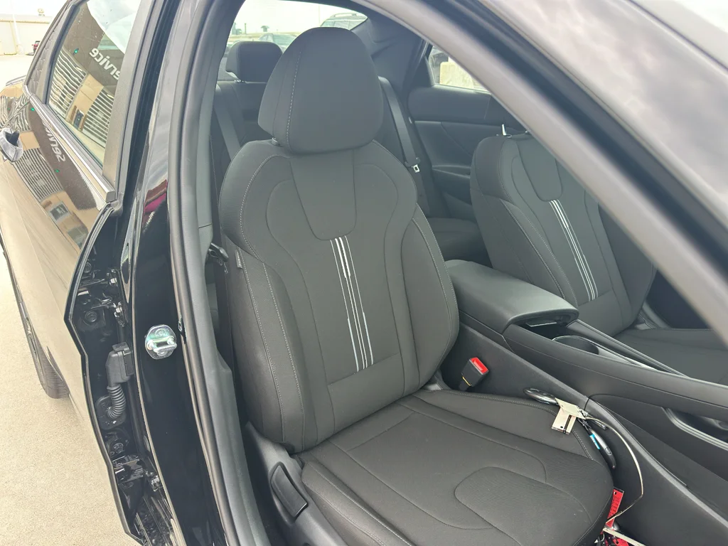 New 2026 Abyss Black Hyundai SEL Sport Premium image 30