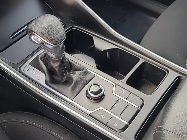 Used 2023 White Kia LX image 30