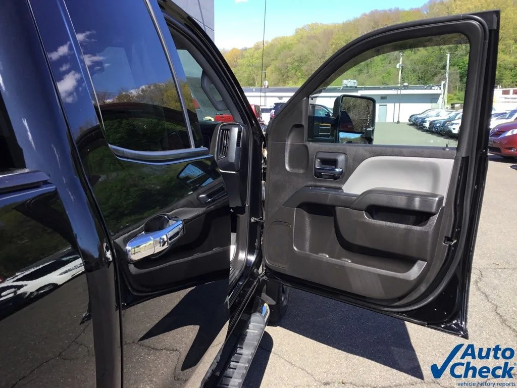 Used 2018 Black Chevrolet Work Truck image 43