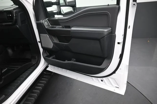Certified Used 2024 Oxford White Ford XLT image 33