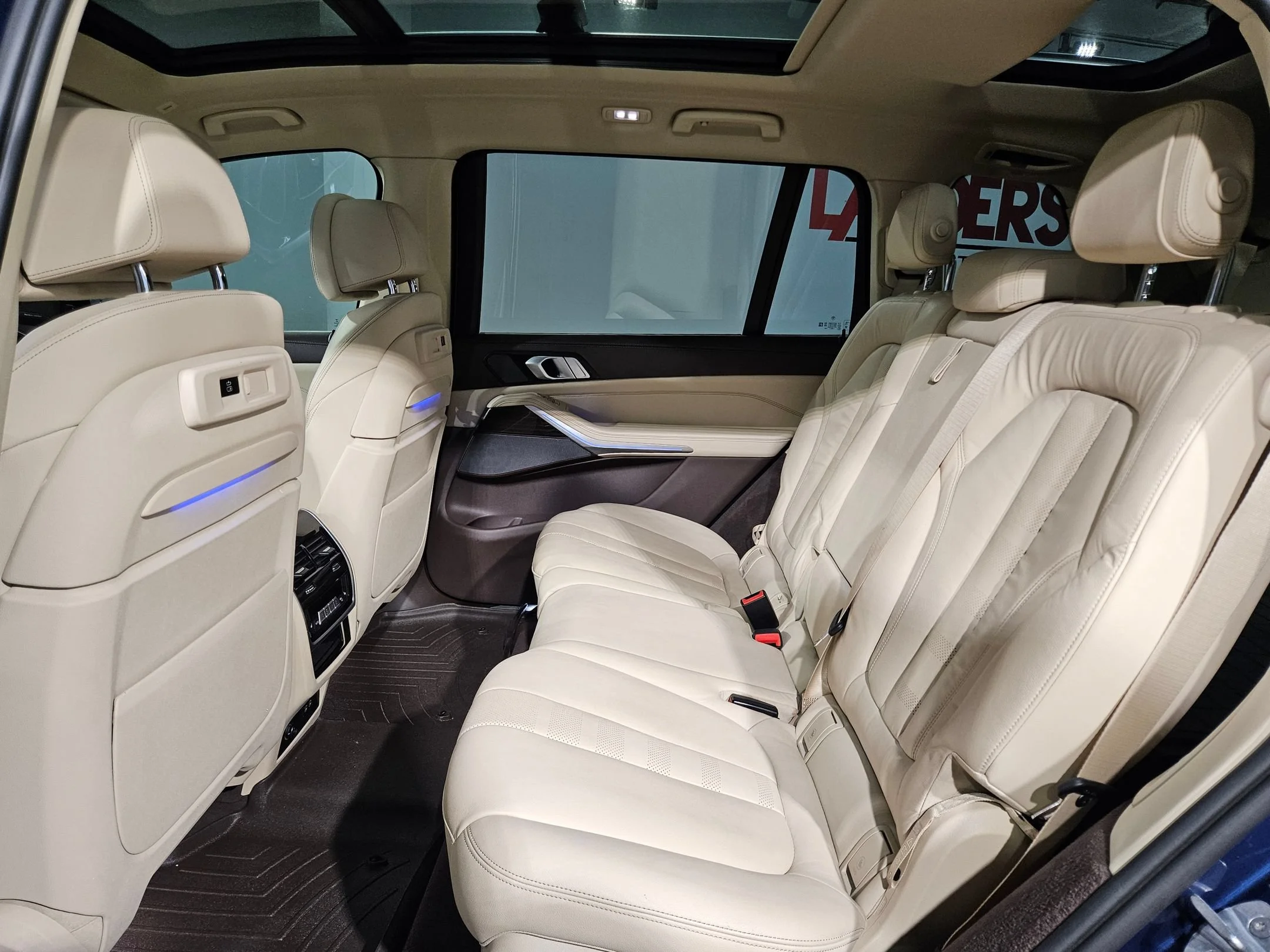 Used 2019 Phytonic Blue Metallic BMW xDrive40i image 37