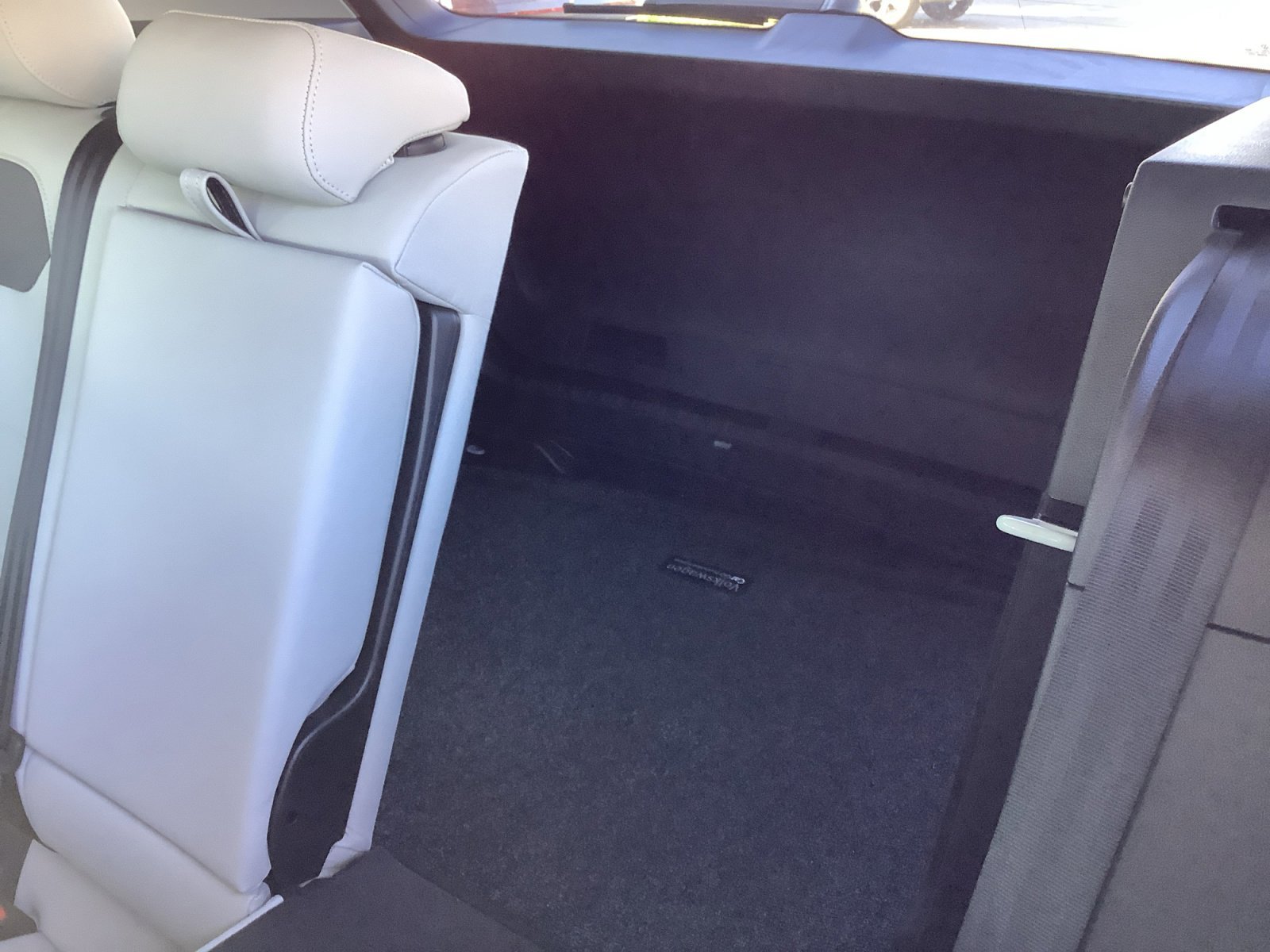 New 2026 Pure White Volkswagen SE image 22