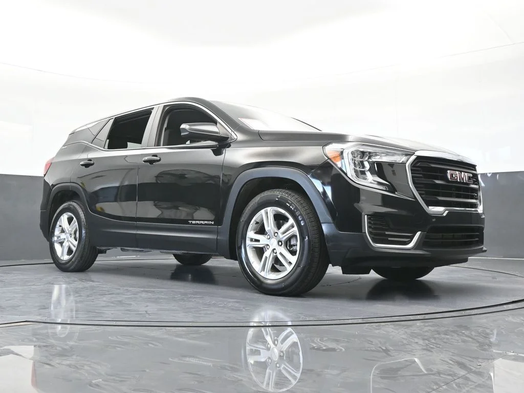 Used 2023 Ebony Twilight Metallic GMC SLE image 58