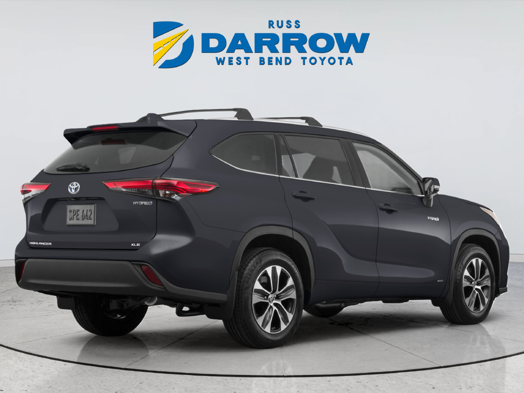 Used 2021 Gray Toyota XLE image 3