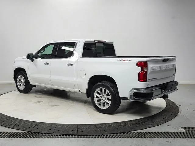 Used 2021 White Chevrolet LTZ image 5