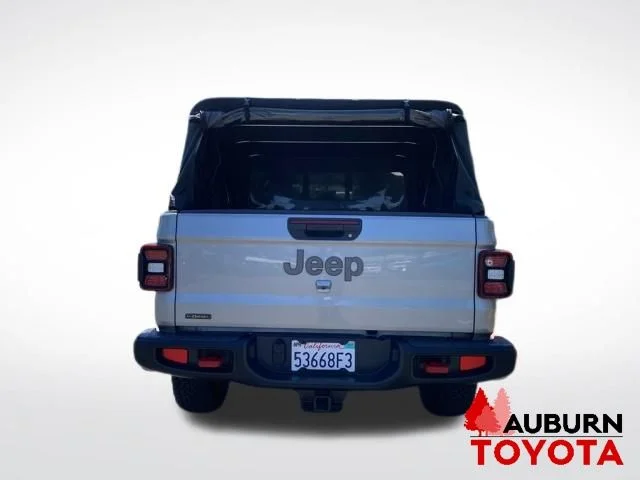 Used 2021 Silver Jeep Rubicon image 6