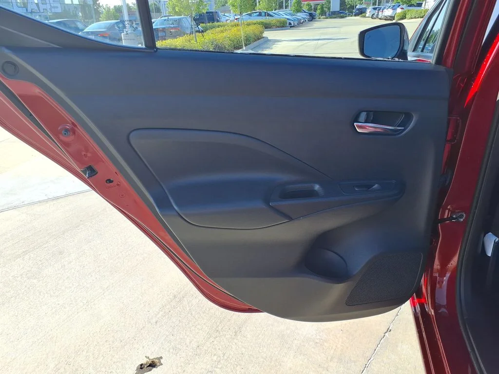 Used 2025 Red Nissan 1.6 SV image 15