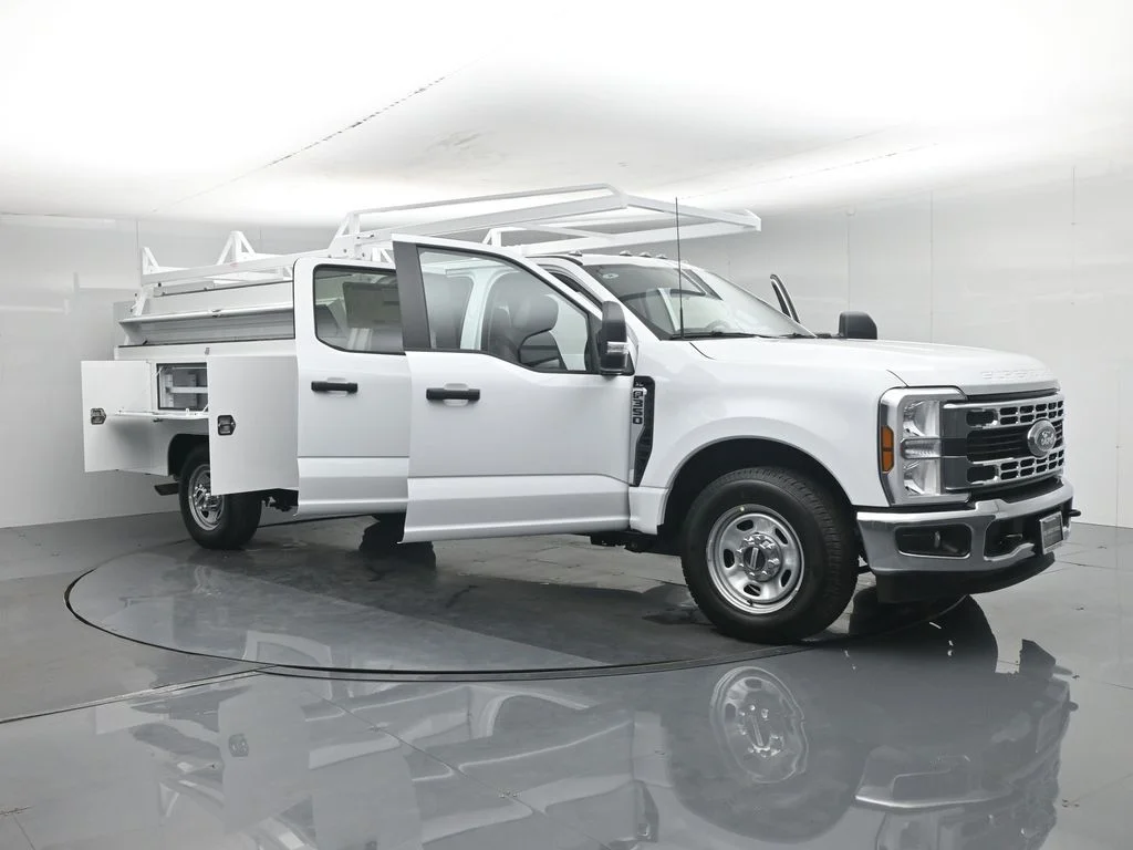 New 2026 Oxford White Ford XL image 38