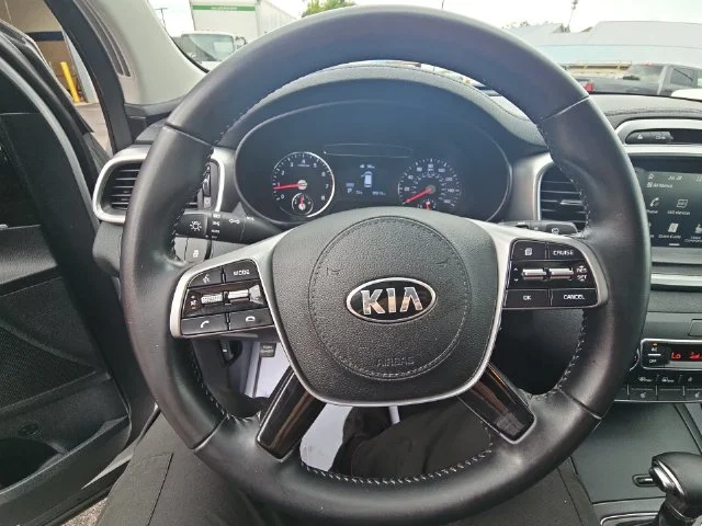 Used 2019 Silver Kia LX image 36