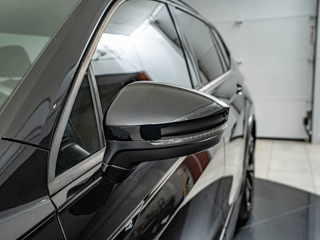 Used 2023 Deep Black Pearl Volkswagen 2.0T SE R-Line Black image 9