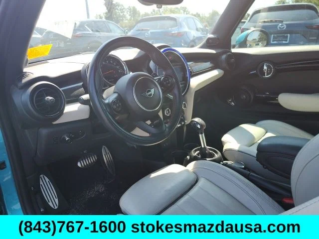 Used 2019 Blue MINI Classic image 19