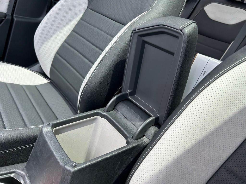 New 2026 White Volkswagen 1.5T SEL image 40