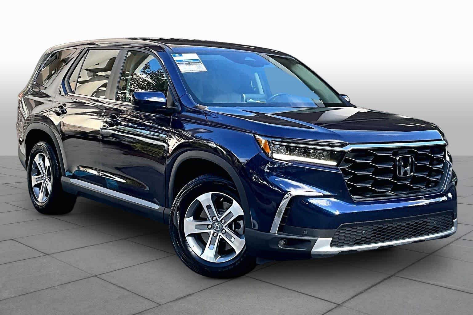 Used 2025 Obsidian Blue Pearl Honda EX-L image 3