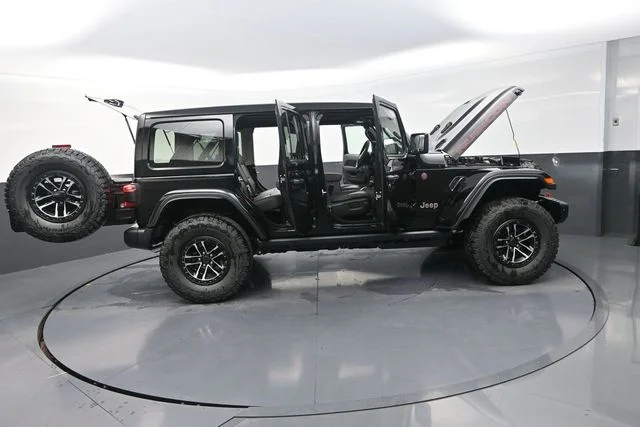 New 2026 Black Clear-Coat Exterior Paint Jeep Rubicon X image 41