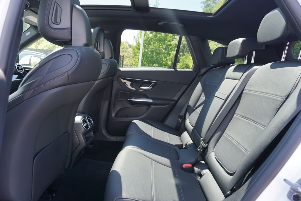 2025 Mercedes-Benz GLC Base - Photo 22