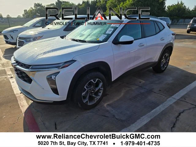 Used 2025 White Chevrolet LT image 1