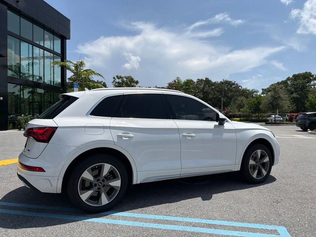 Used 2023 Glacier White Audi 40 Premium image 5