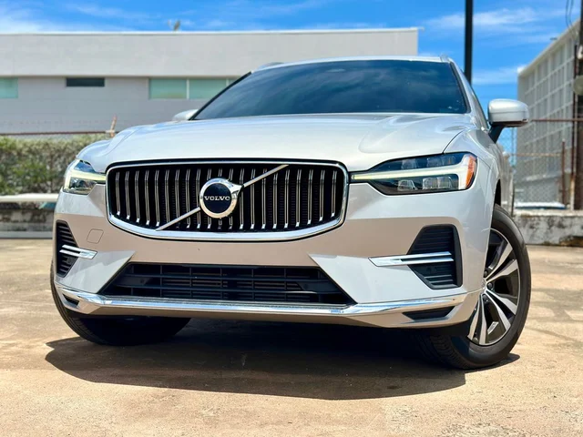2022 Volvo XC60 Recharge Plug-In Hybrid T8 Inscription Expression