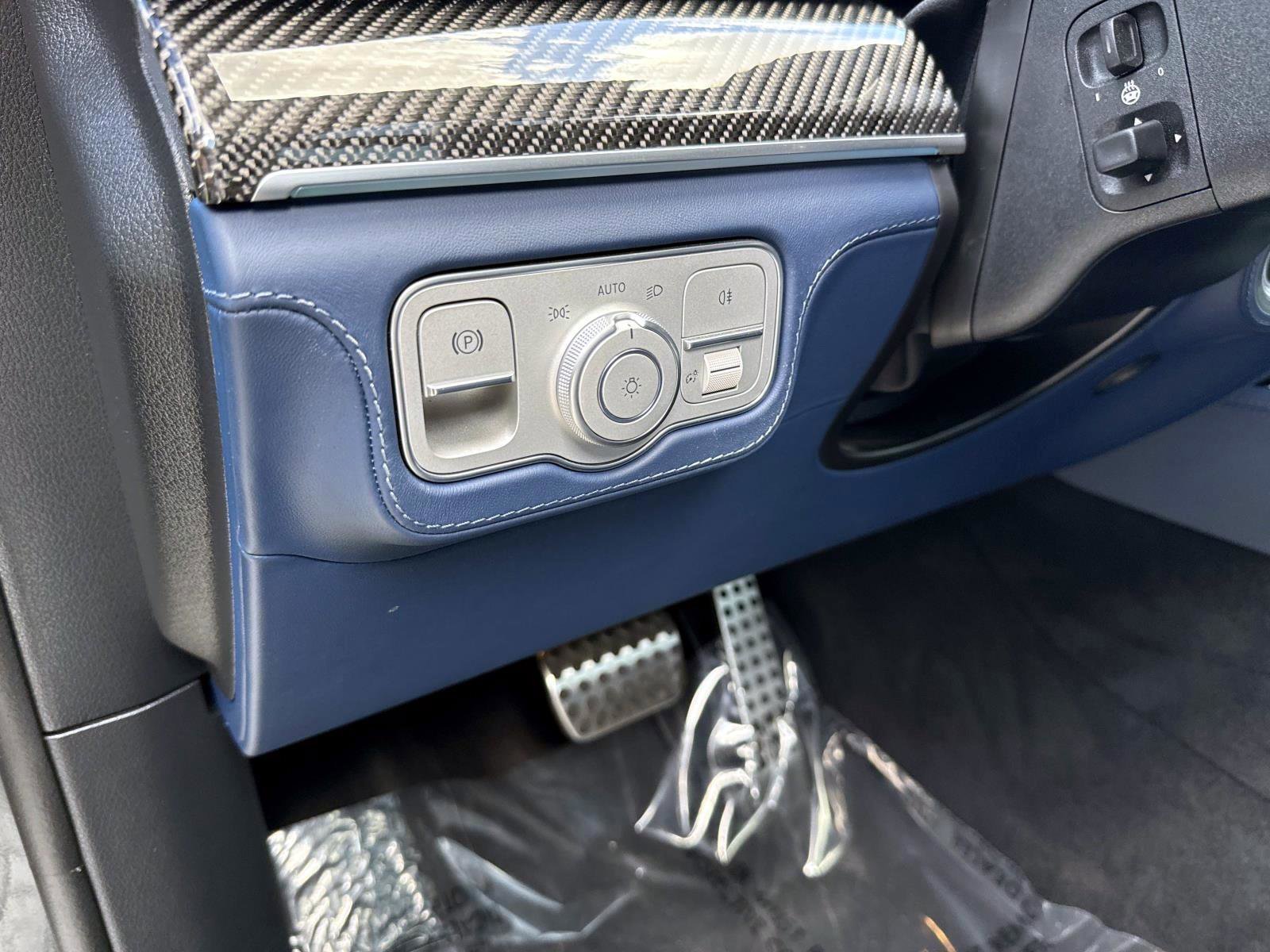 Certified Used 2026 MANUFAKTUR Silicon Grey Mercedes-Benz 63 AMG® image 24