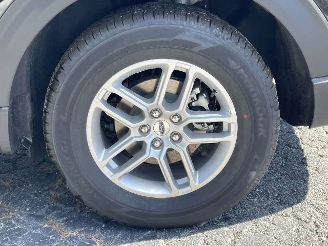 New 2027 Black Ford Active image 6