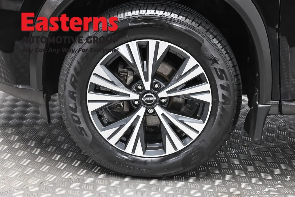 Used 2023 Black Nissan SV image 33