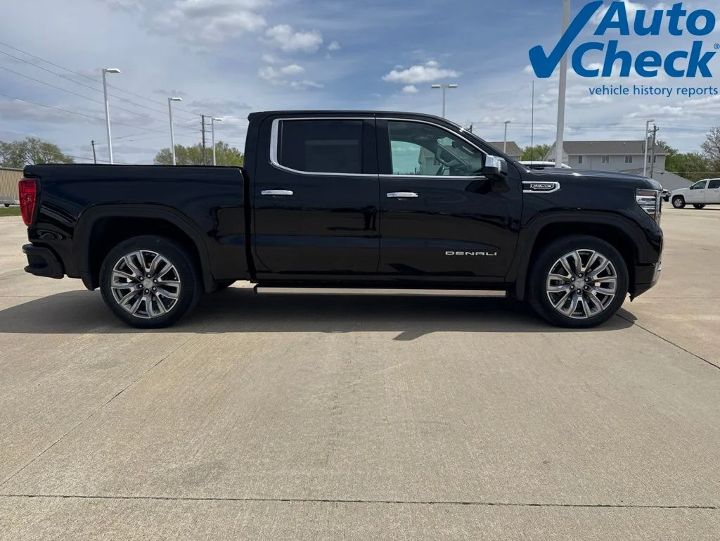 Used 2024 Black GMC Denali image 4