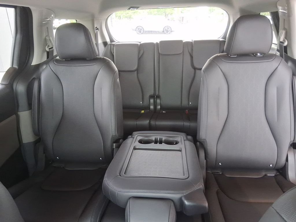 Used 2026  Kia LXS image 22
