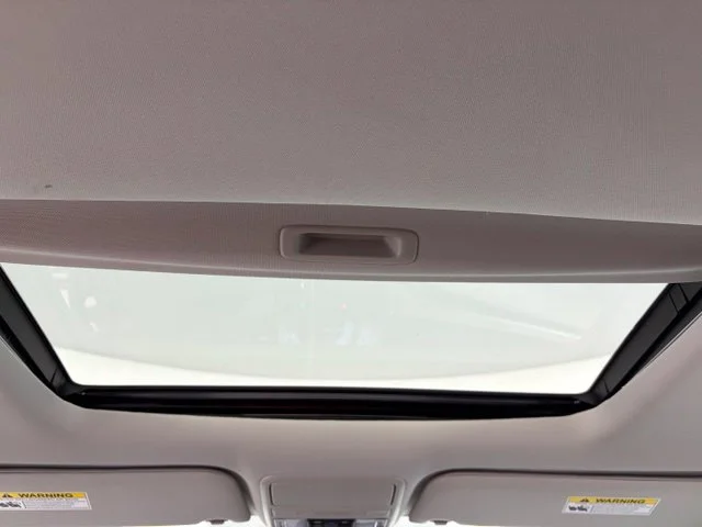 New 2027 Platinum White Pearl Honda EX-L image 13