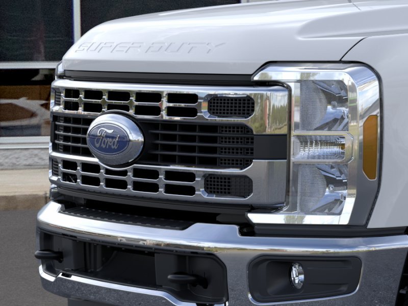 New 2026 Oxford White Ford XL image 17