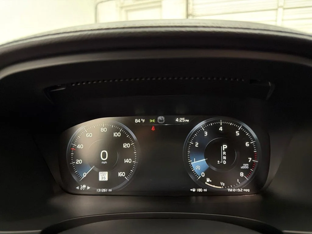 Used 2018  Volvo T6 Inscription image 14