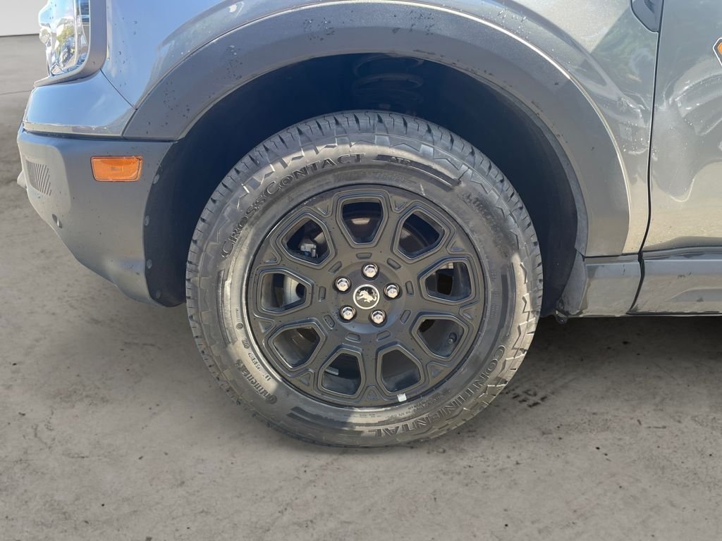 Used 2025 Gray Metallic Ford Badlands image 14
