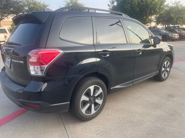 Used 2018 Black Subaru 2.5i Premium image 3