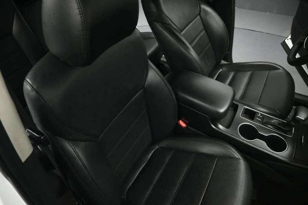 Used 2020 White Kia LX image 57