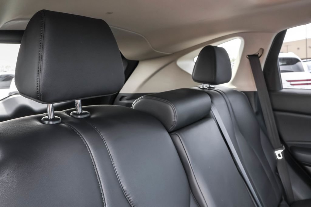 Used 2019  Acura Base image 35