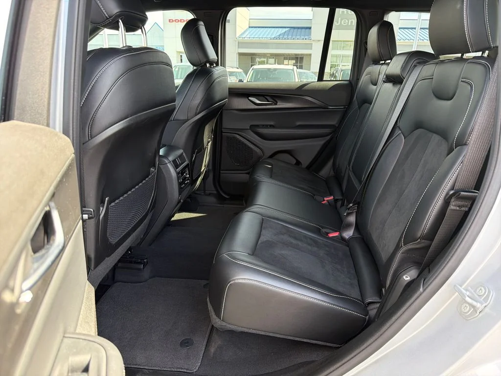Used 2025 Silver Jeep Altitude image 23