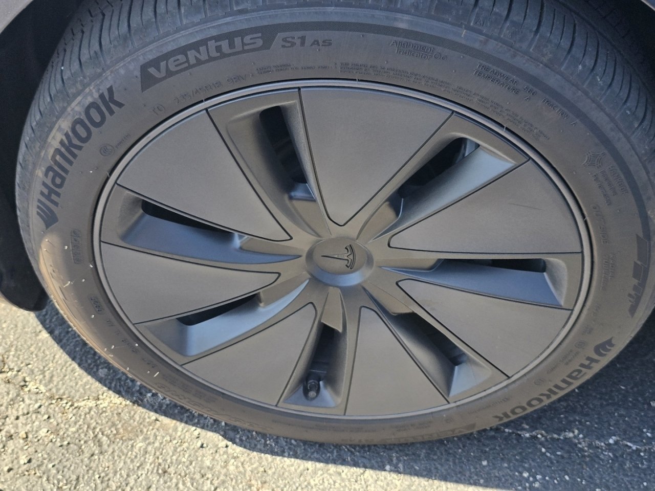 Used 2025  Tesla Long Range image 20