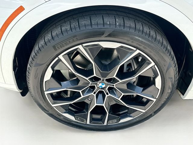 Used 2023 White BMW xDrive40i image 35