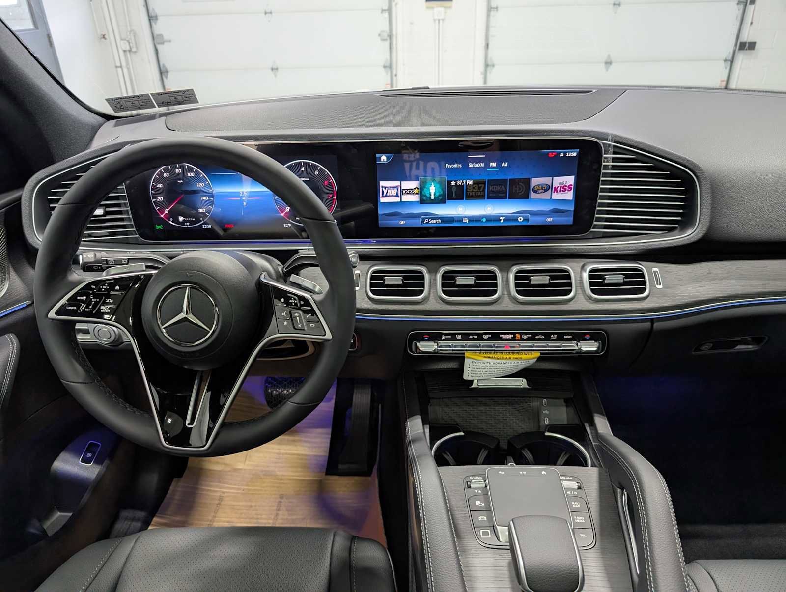 New 2026 MANUFAKTUR Moonlight White Magno Mercedes-Benz GLE 450 image 16