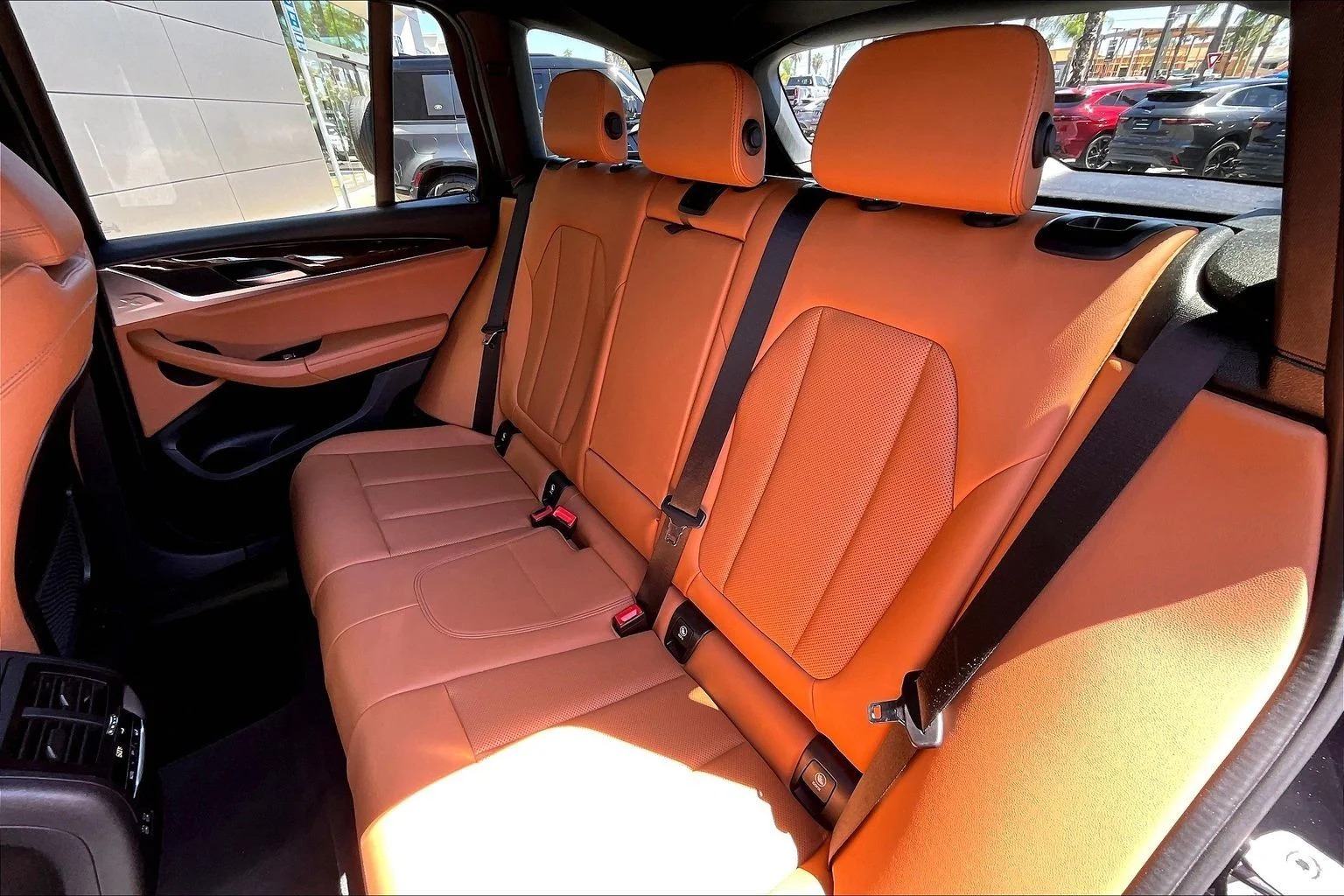 Used 2022 Black BMW sDrive30i image 26