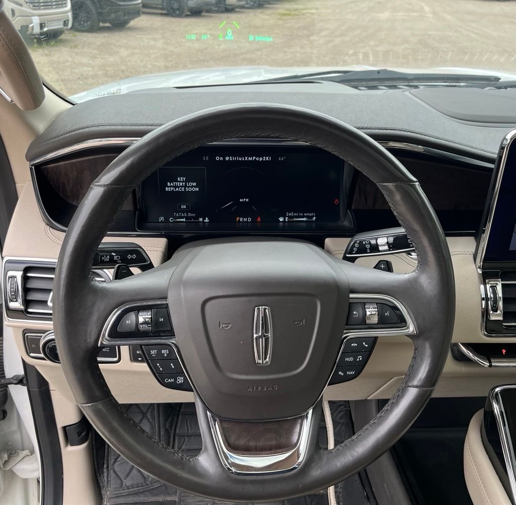 Used 2020 White Lincoln Reserve image 21